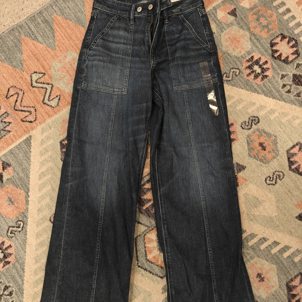 American Eagle High-Rise Wide-Leg Jeans
